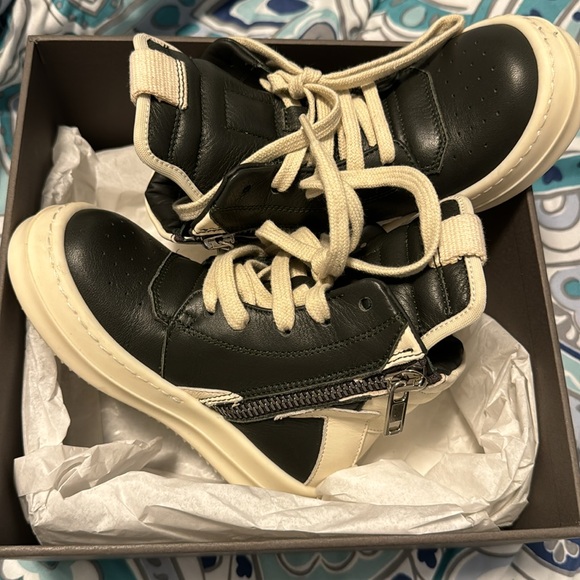 Toddler Baby Geo Rick Owen’s 7c (23 E) - Picture 2 of 5